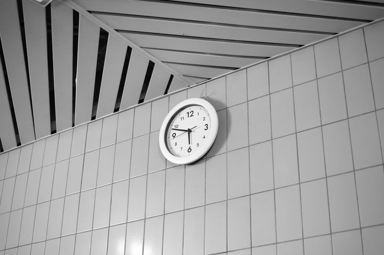 Почему паузы в черновых работах удваивают сроки: механика задержек